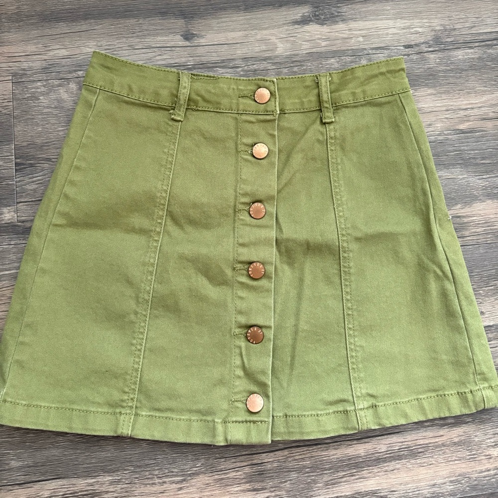 Forever 21 Green A-Line Mini Skirt Casual